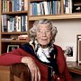 Rosamunde Pilcher in ihrem Haus / Schottland