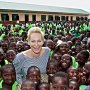 Baerbel Schaefer bei Projektbesuch in Uganda